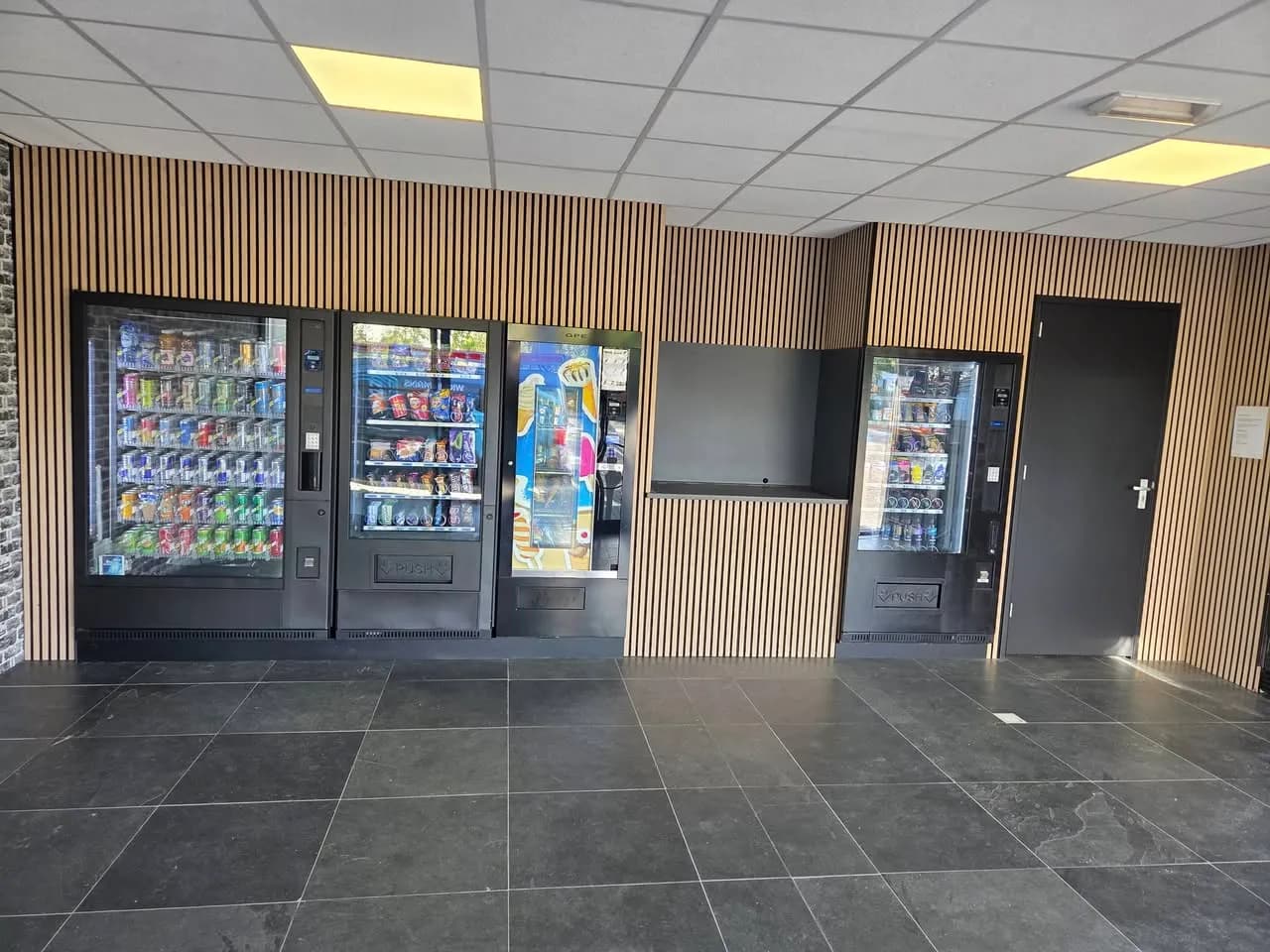 Vending machines afgetimmerd foto 3