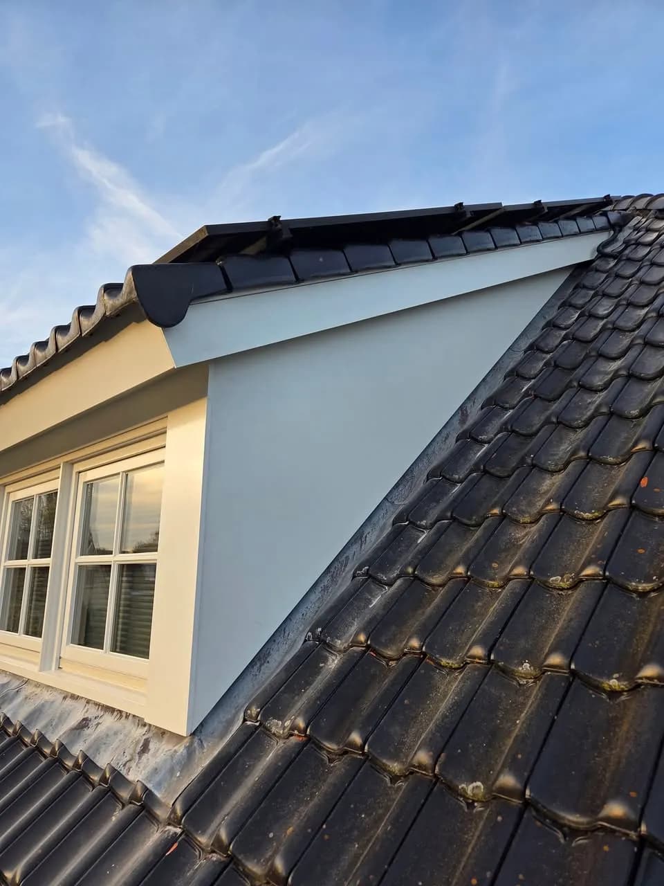 Dakkapellen bekleed met onderhoudsarm plaatmateriaal