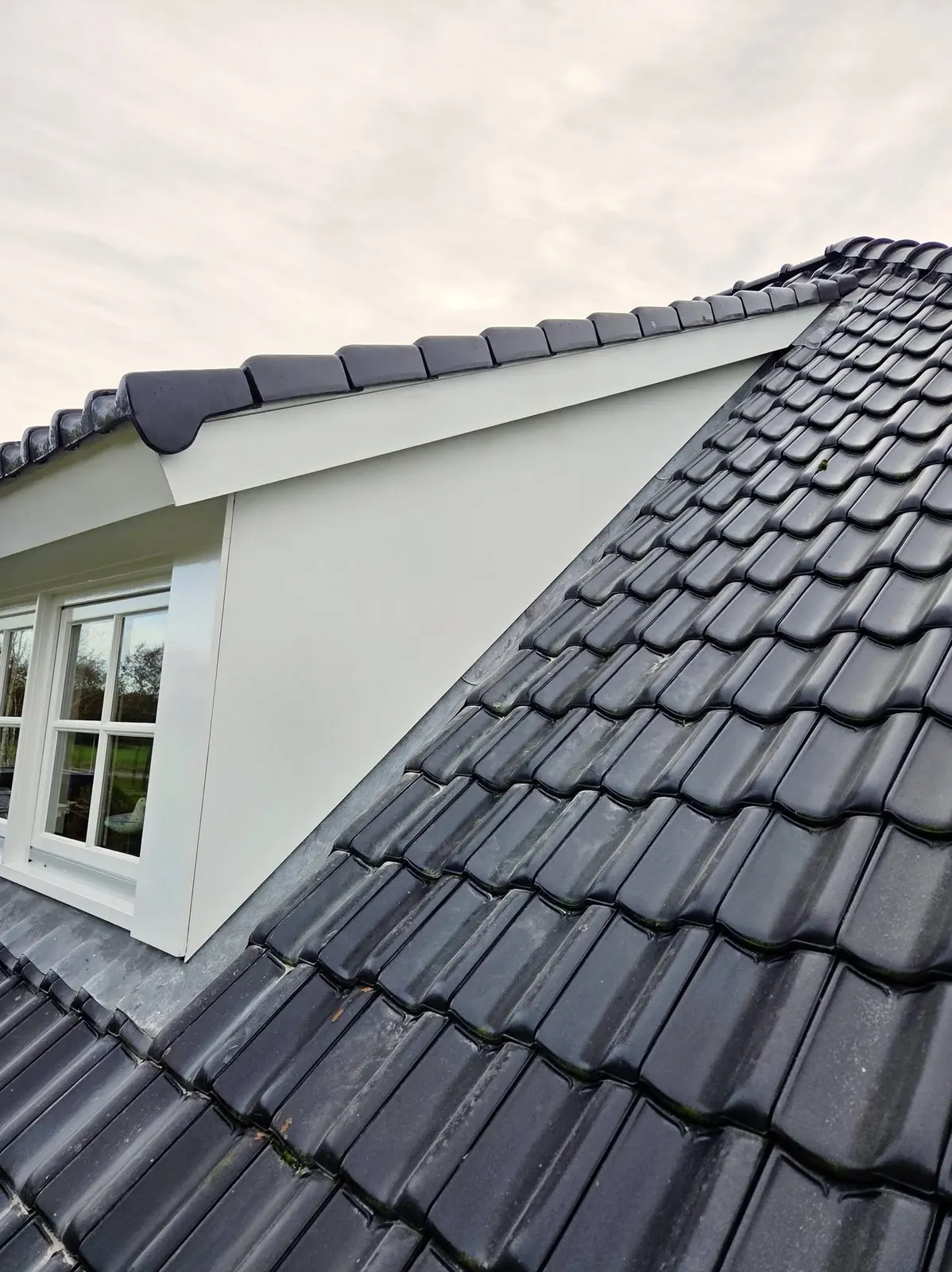 Dakkapellen bekleed met Trespa foto 6