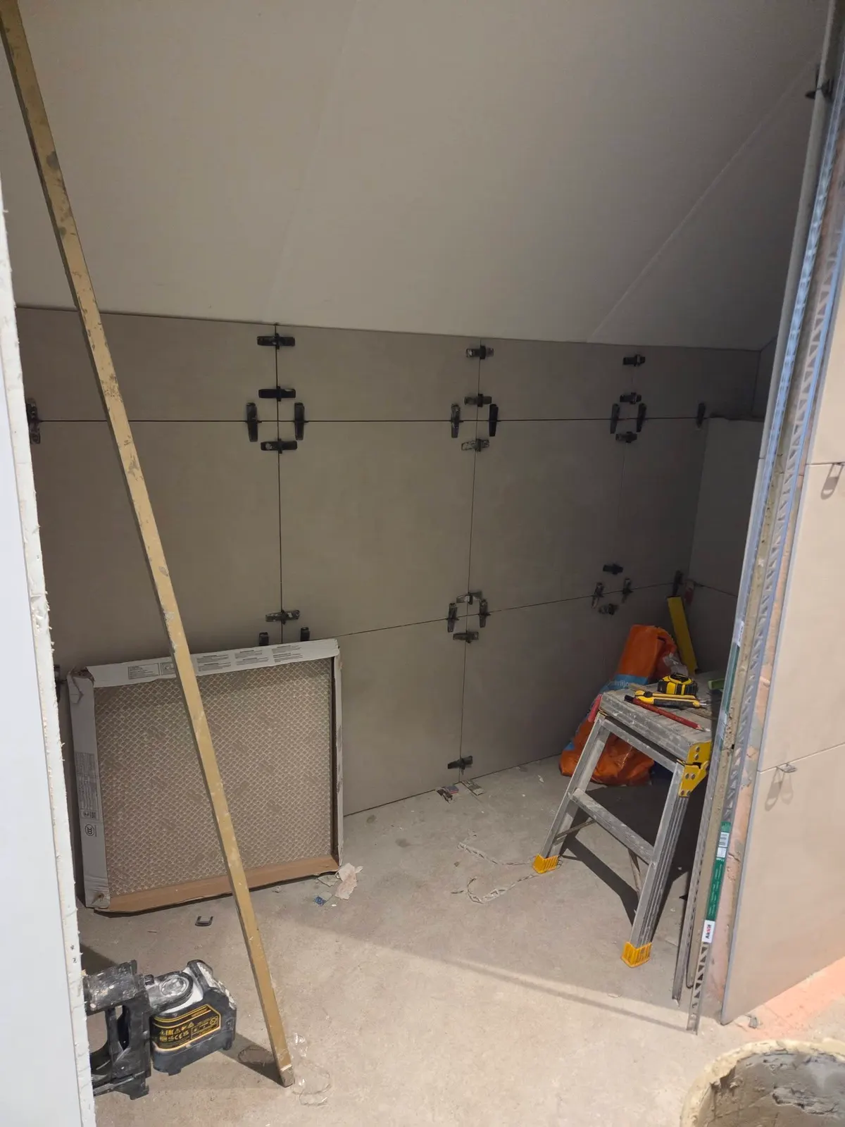 Badkamer ensuite tegelwerk foto 6