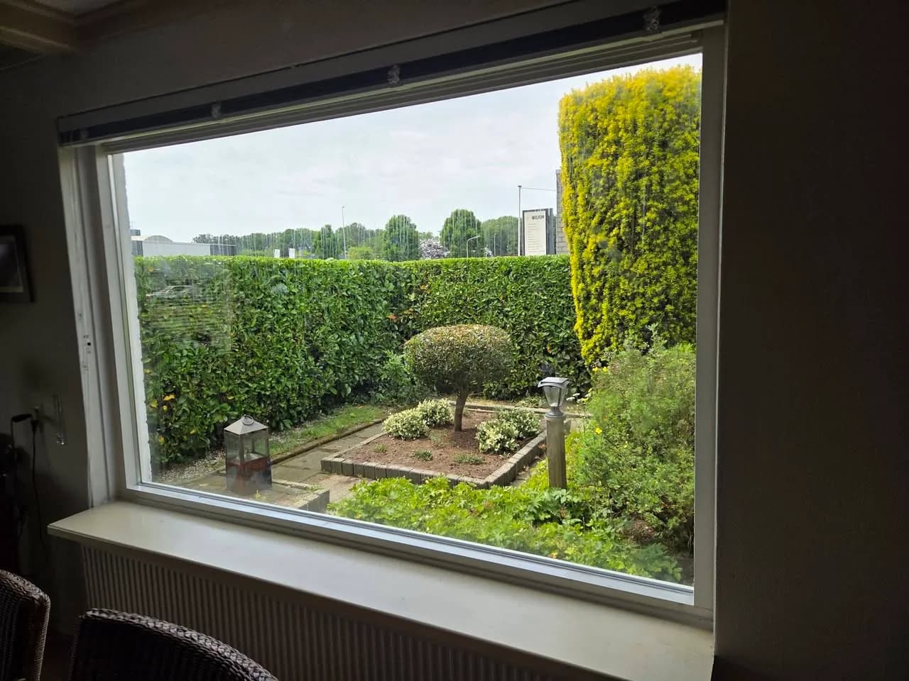 Afwerking rond vervangen houten kozijn